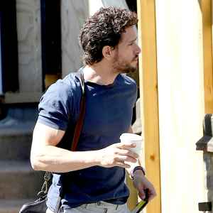 Kit-Harington-Spotted-in-London-After-Treatment