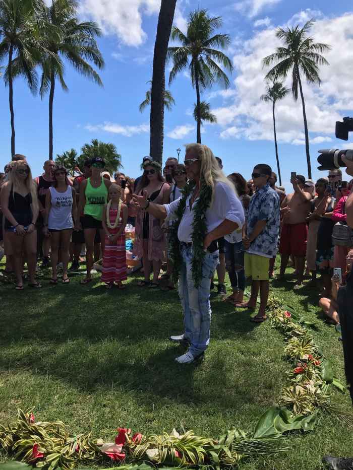 Dog the Bounty Hunter speaks at wife Beth Chapman's Hawaii memorial service