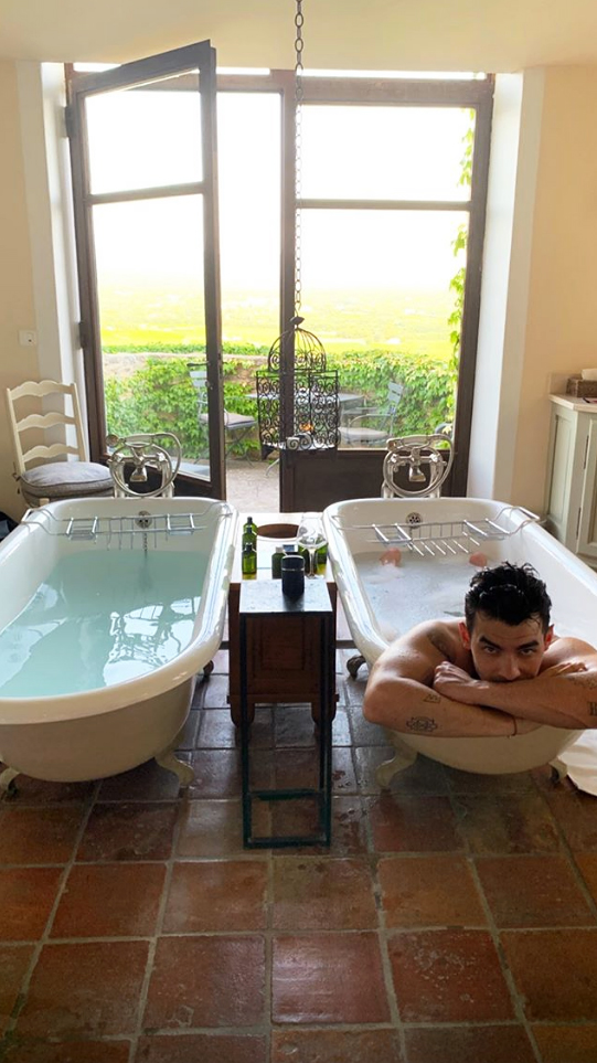 Sophie Turner Joe Jonas Naked Bathtub Wedding