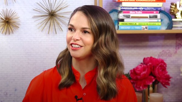 Sutton-Foster-romance-alive-with-husband