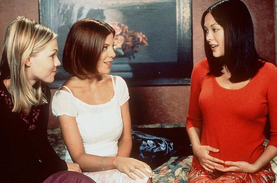 Tori Spelling, Jenny Garth, and Lindsay Price