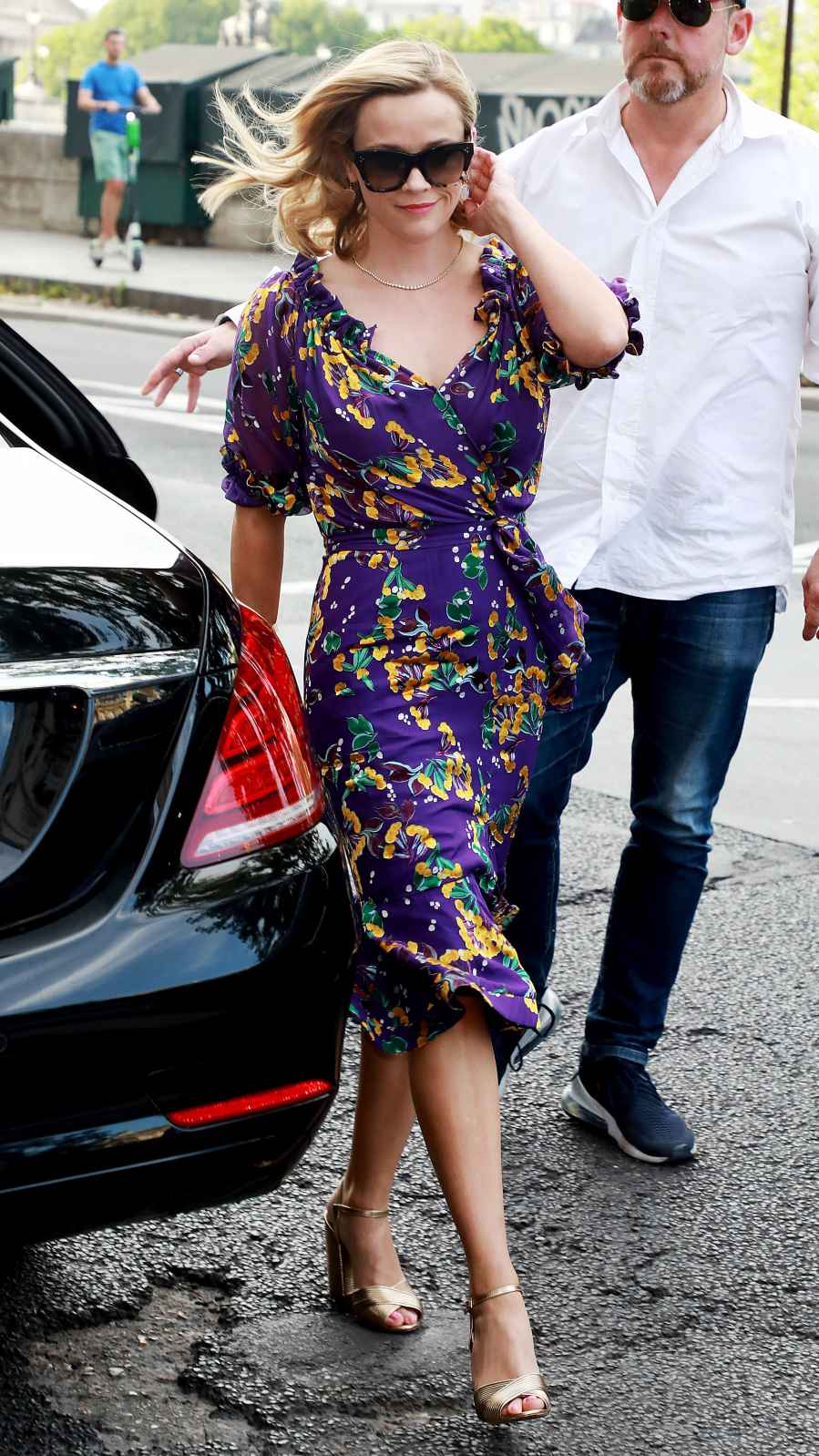 Zoe Kravitz Karl Glusman attend pre-wedding party French restaurant Lapérous Paris