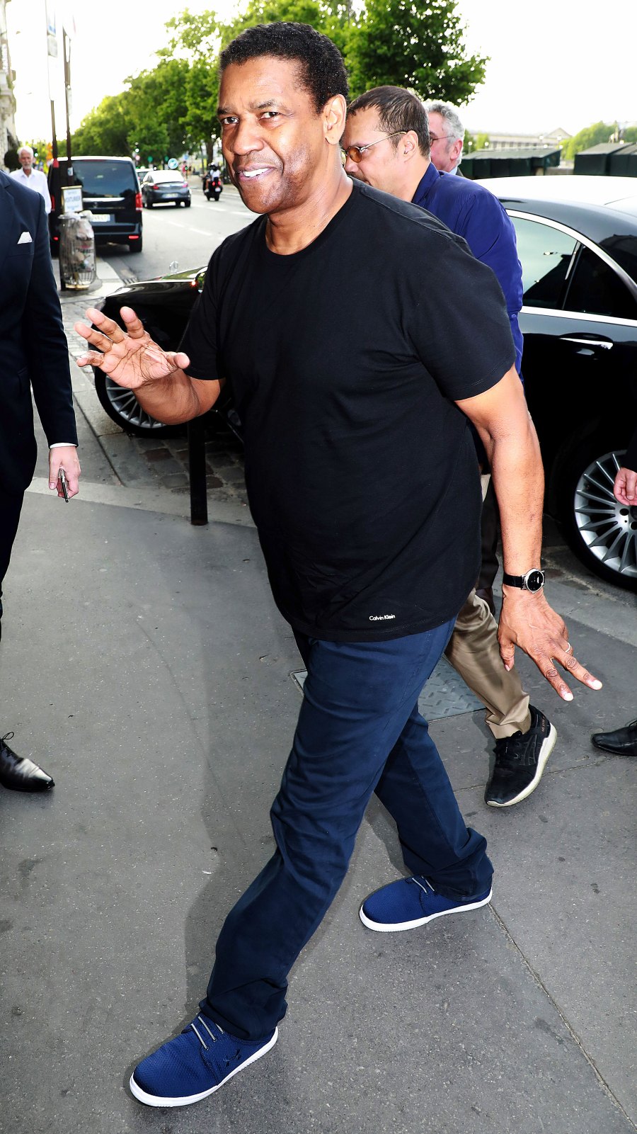 Zoe Kravitz Karl Glusman attend pre-wedding party French restaurant Lapérous Paris