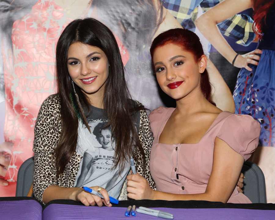 Ariana Grande Breaks Down During ‘Vogue’ Interview