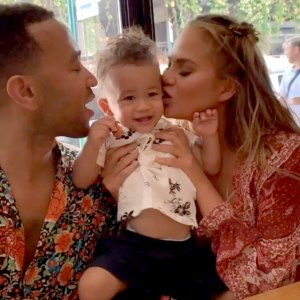 Chrissy-Teigen-and-John-Legend’s-14-Month-Old-Son-Miles-takes-first-steps-2