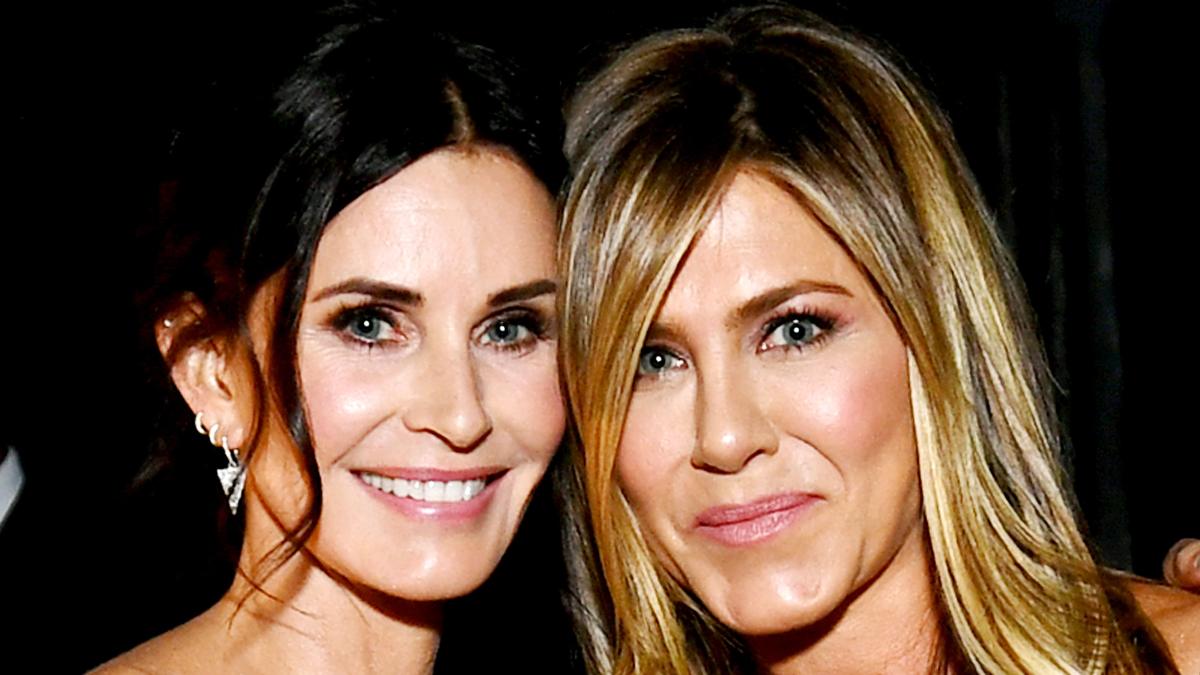 Courteney Cox Celebrates 4th July With Jennifer Aniston More