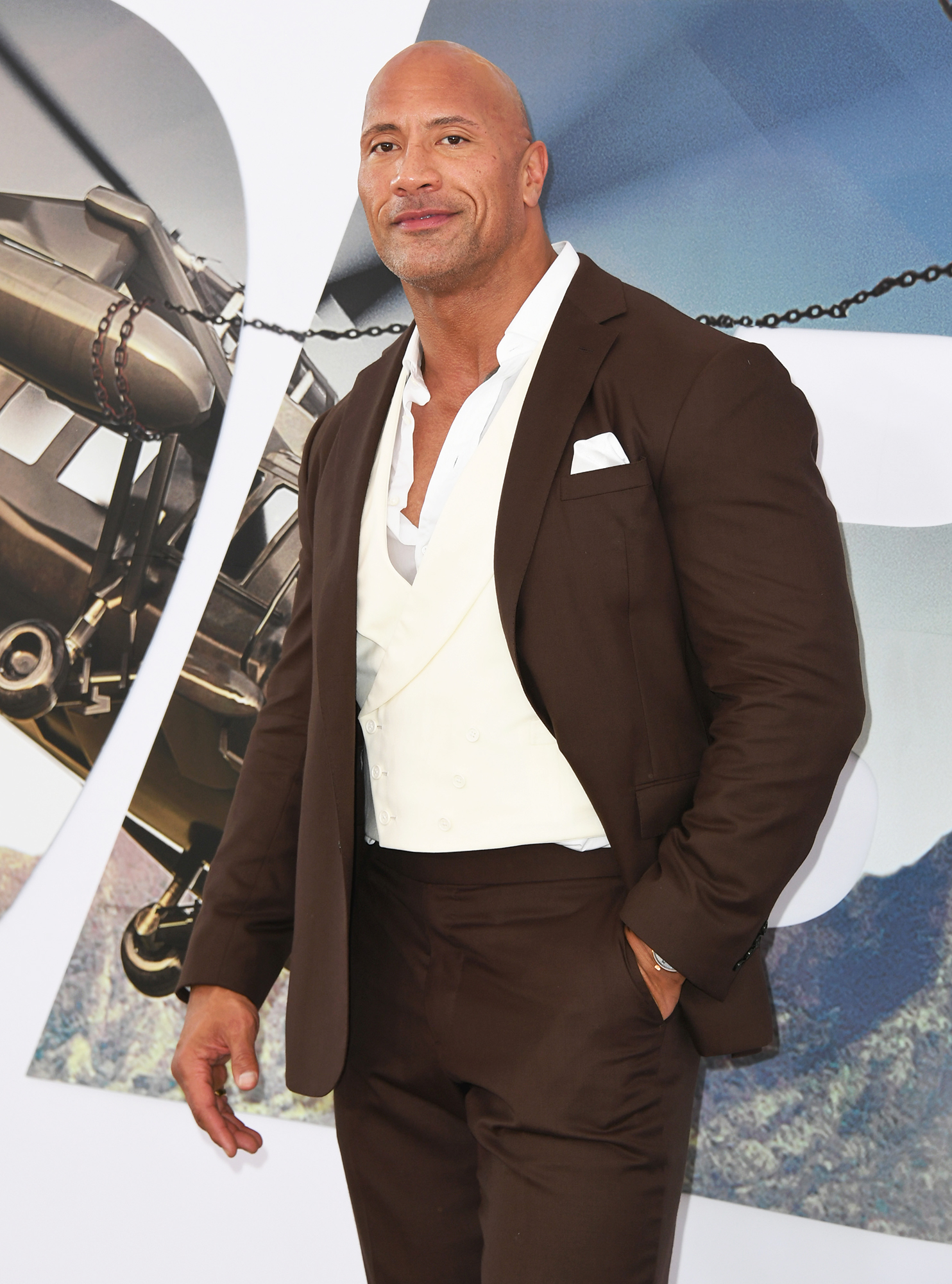 Dwayne Johnson Drinks 4 Gallons Water a Day