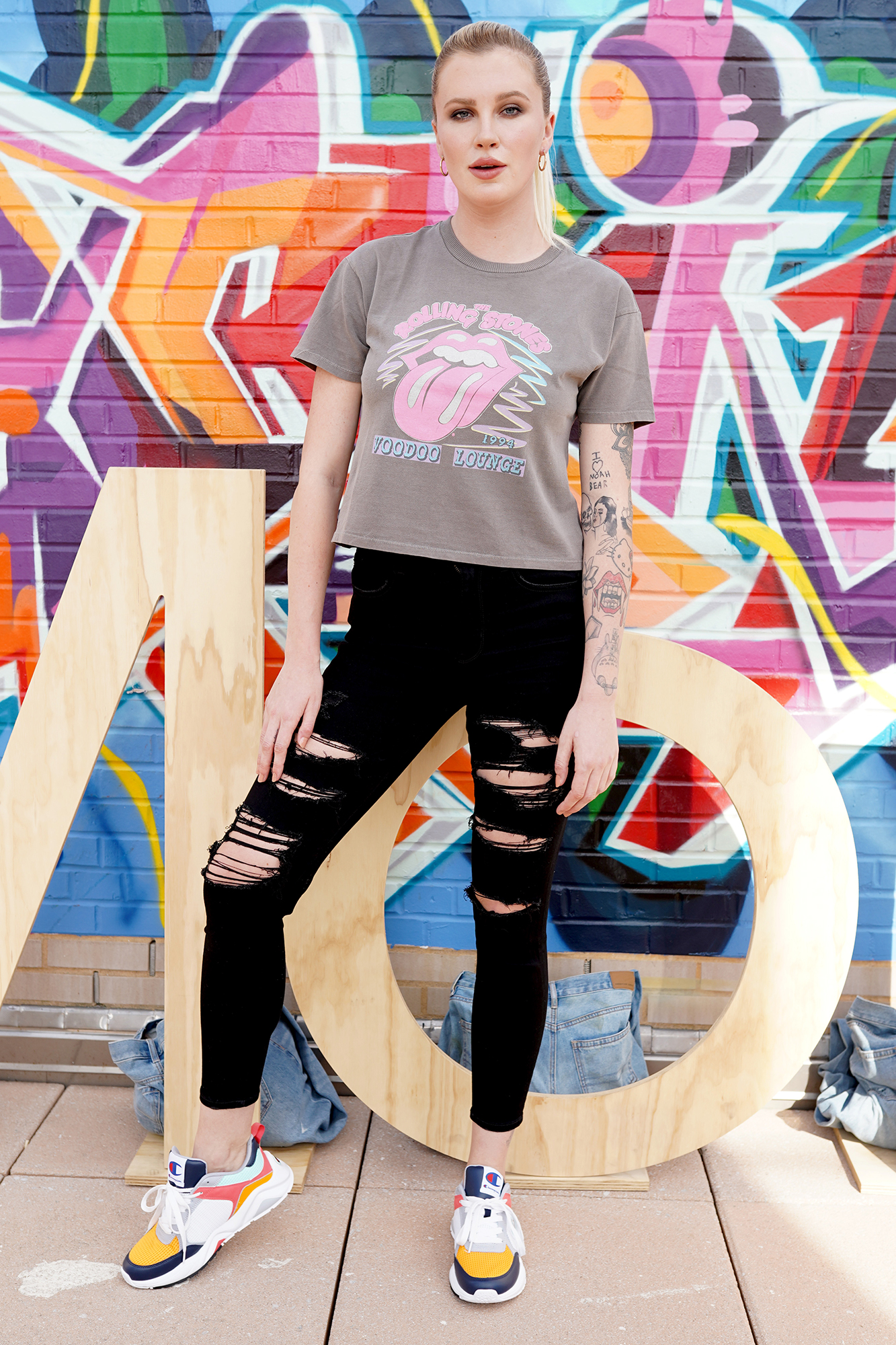 Ireland Baldwin Credits Cheesecake Factory Bread for Fuller Chest