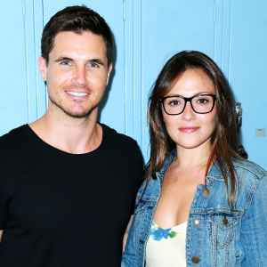 Italia Ricci Admits Robbie Amell Are Not Prepared to Welcome 1st Child