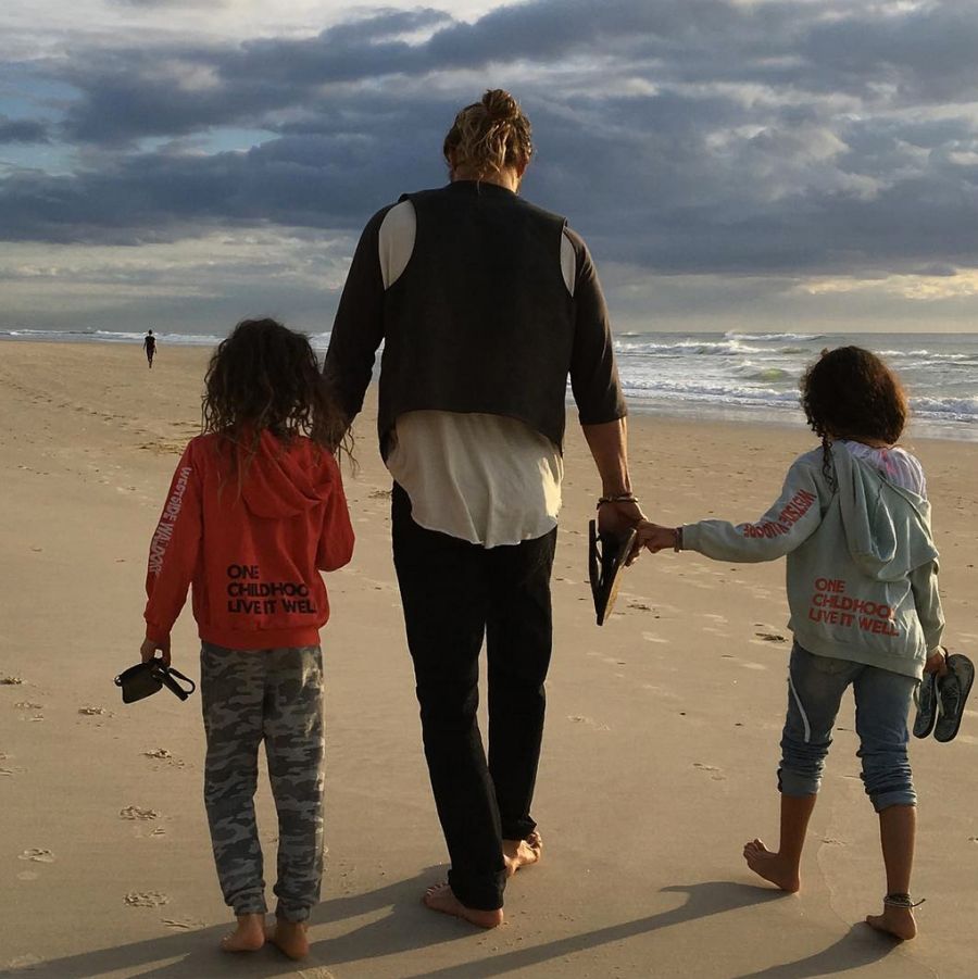 Jason-Momoa-and-Lola-and-Nakoa-Fatherhood