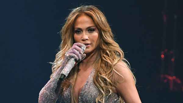 Jennifer Lopez Recalls Concert Evacuation