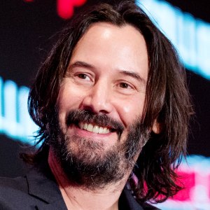 Keanu Reeves Leaves Heartwarming Note Fan Sign