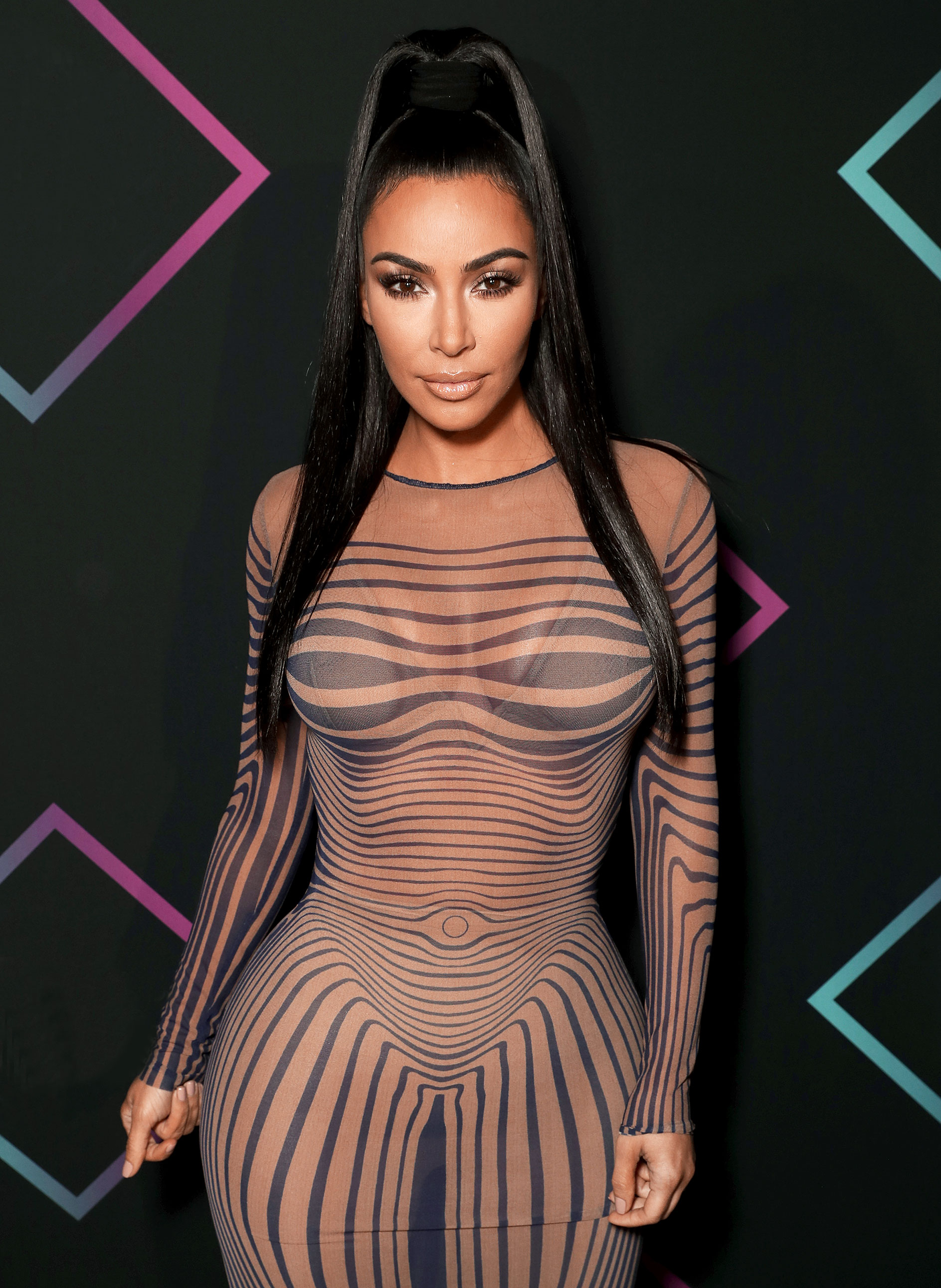 Kim Kardashian to drop Kimono name from shapewear after