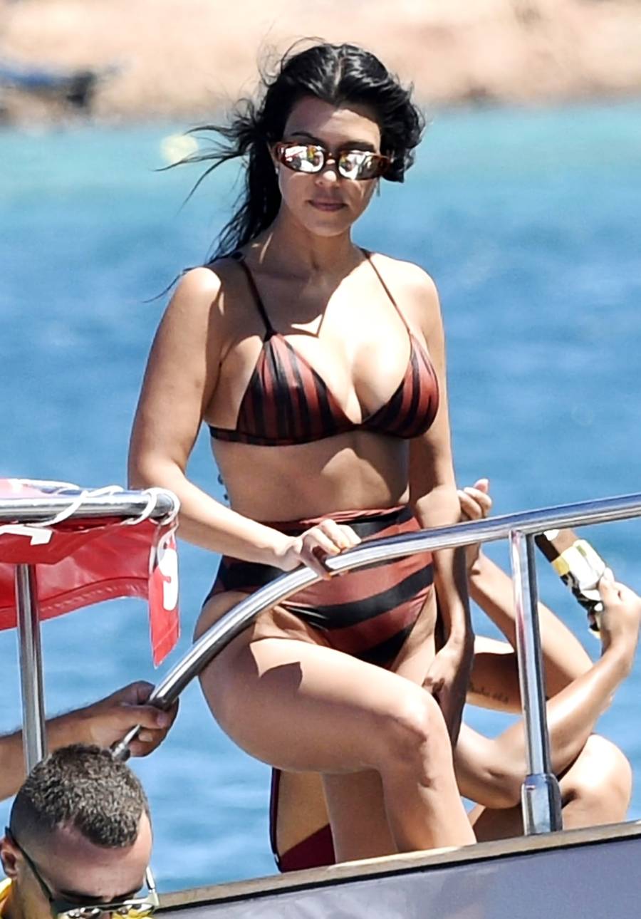 Kourtney Kardashian Has Never Looked Better Than on This Yacht