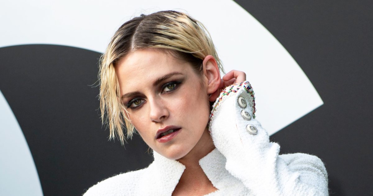 Kristen Stewart's Chanel Makeup Launch Fashion, Beauty Details