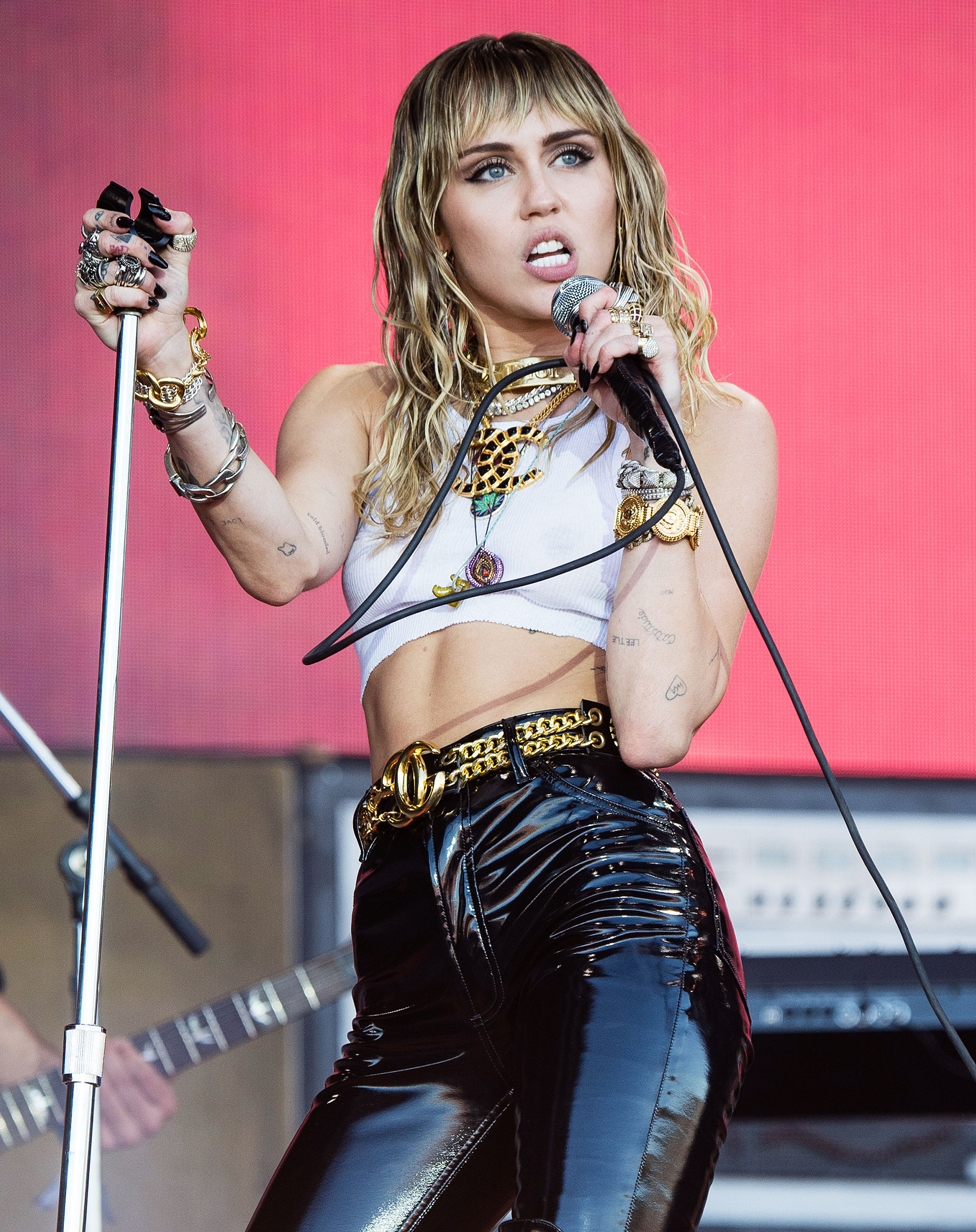 Miley Cyrus Performing