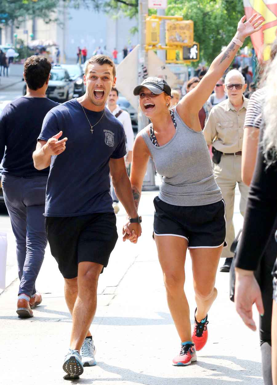 Miranda-Lambert-and-Brendan-McLoughlin-NYC-laughing