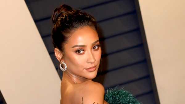Pregnant-Shay-Mitchell-Responds-to-Criticism-of-Her-Meal