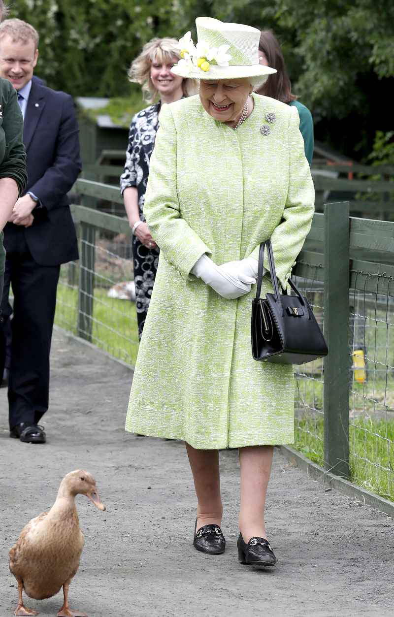 Queen-Elizabeth-lime-dress