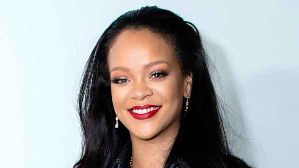 Rihanna Shook Little Girl Looks Exactly Like Her