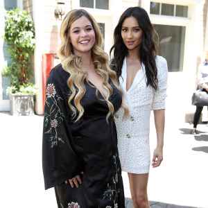 Sasha Pieterse Shay Mitchell Pretty Little Liars Pregnancy