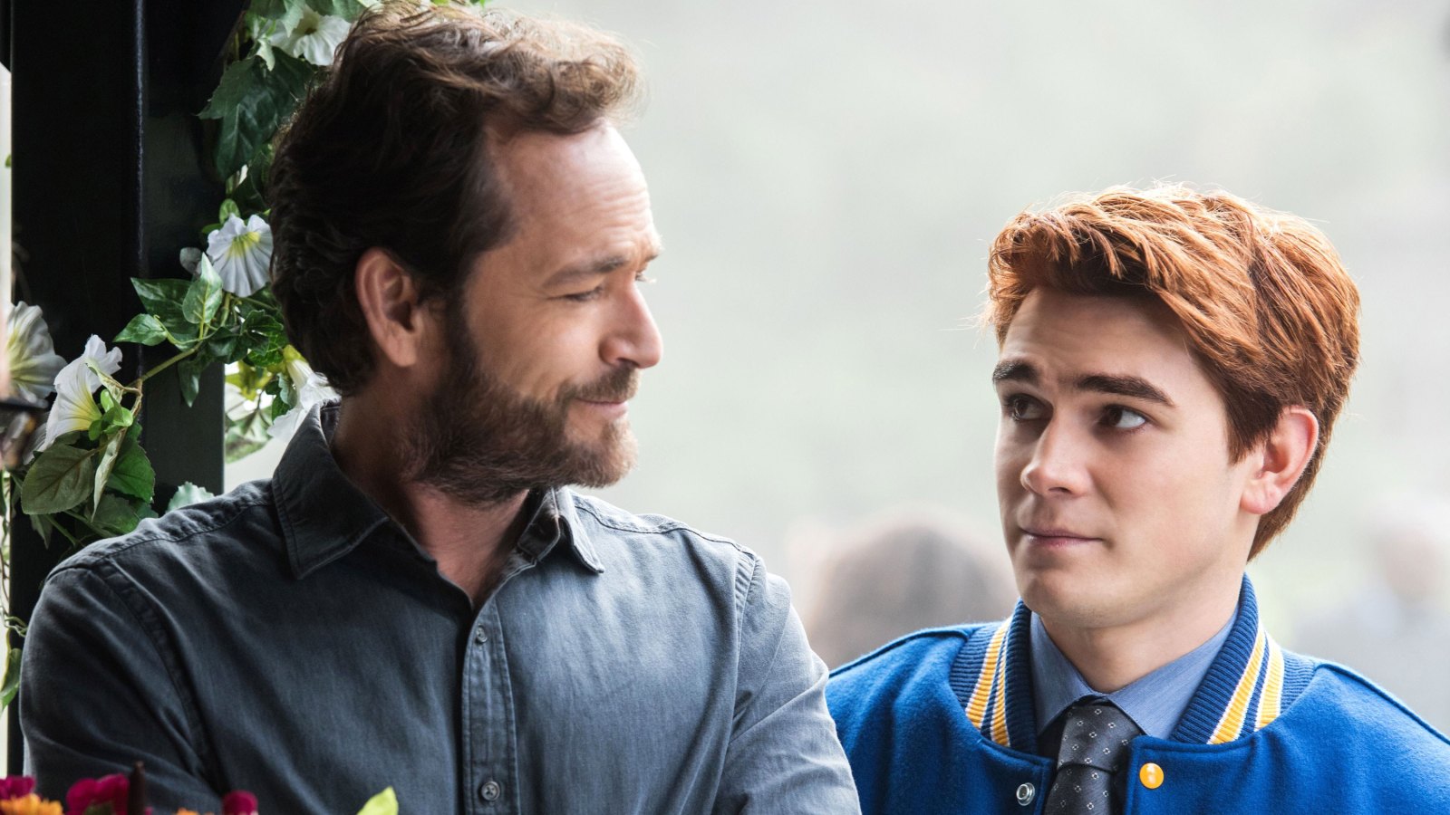 See How the ‘Riverdale’ Cast Honored Luke Perry in the Season 4 Premiere