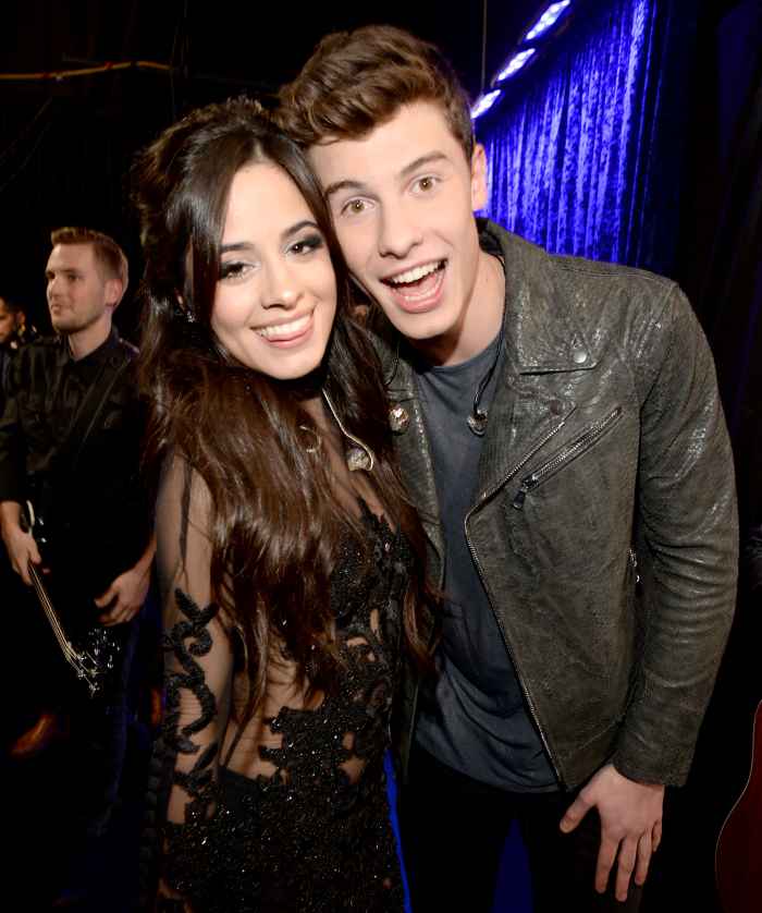 Shawn-Mendes-Camila-Cabello-hanging-out-2