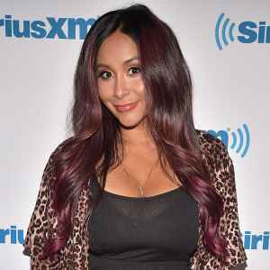 Snooki Claps Back Mom Shamers