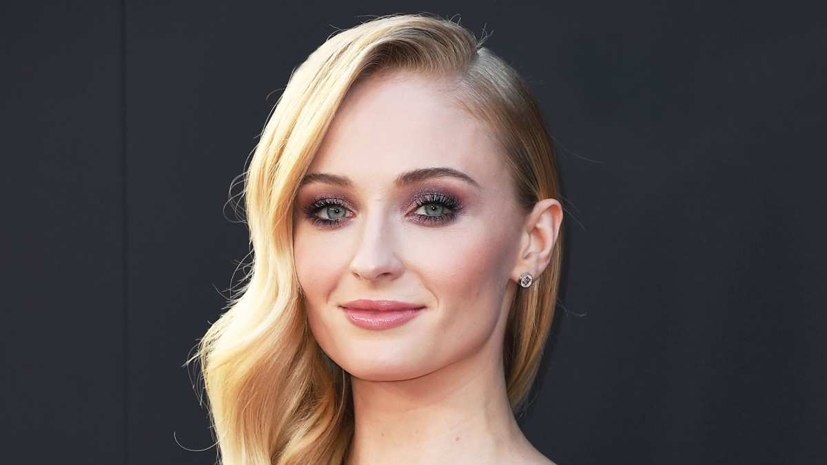 Why Isn't Sophie Turner At The Emmys? The 'GoT' Star Is On Superhero Duty