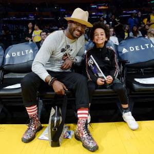 Taye Diggs and His Son Walker Diggs Watch Basketball Game Lakers vs Pacers Large Brim Hat and Glasses