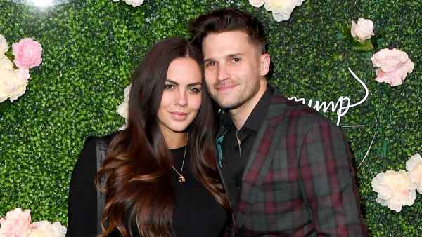 Tom-Schwartz-and-Katie-Maloney-Get-Their-Marriage-License-During-Cast-Trip-to-Las-Vegas-p