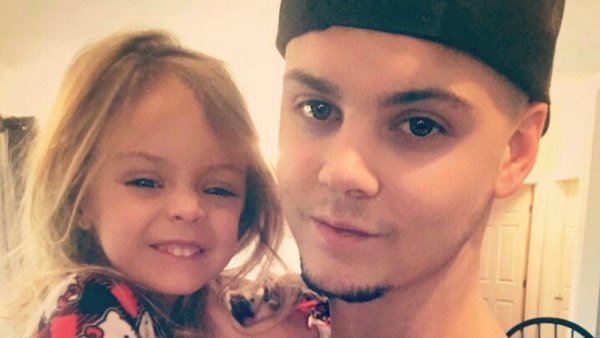 Tyler-Baltierra-Claps-Back-After-Nova-Sits-Counter