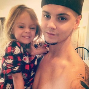 Tyler-Baltierra-Claps-Back-After-Nova-Sits-Counter