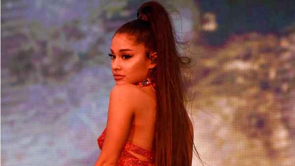 Hailey Baldwin Marks 1-Year Anniversary of Justin Bieber Proposing