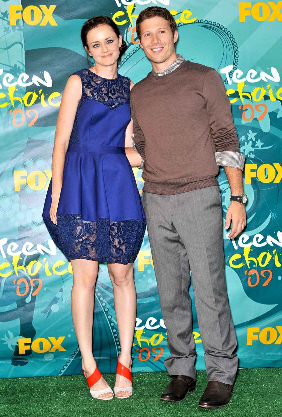 Alexis-Bledel-Zach-Gilford-Teen-Choice-Awards-2009