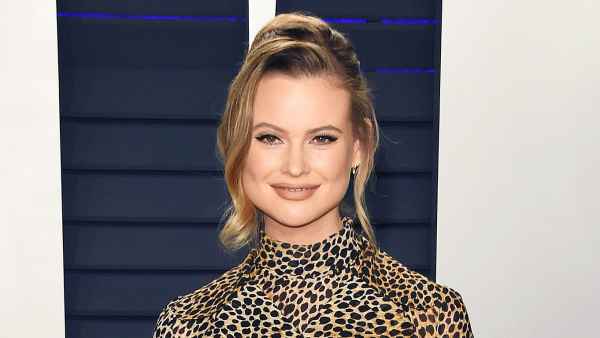 Behati Prinsloo Attends the Vanity Fair Oscar Party Shares Rare Pic With Daughters Dusty and Gio