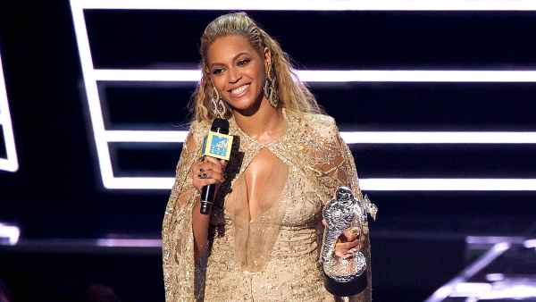 Beyonce-VMA-2016