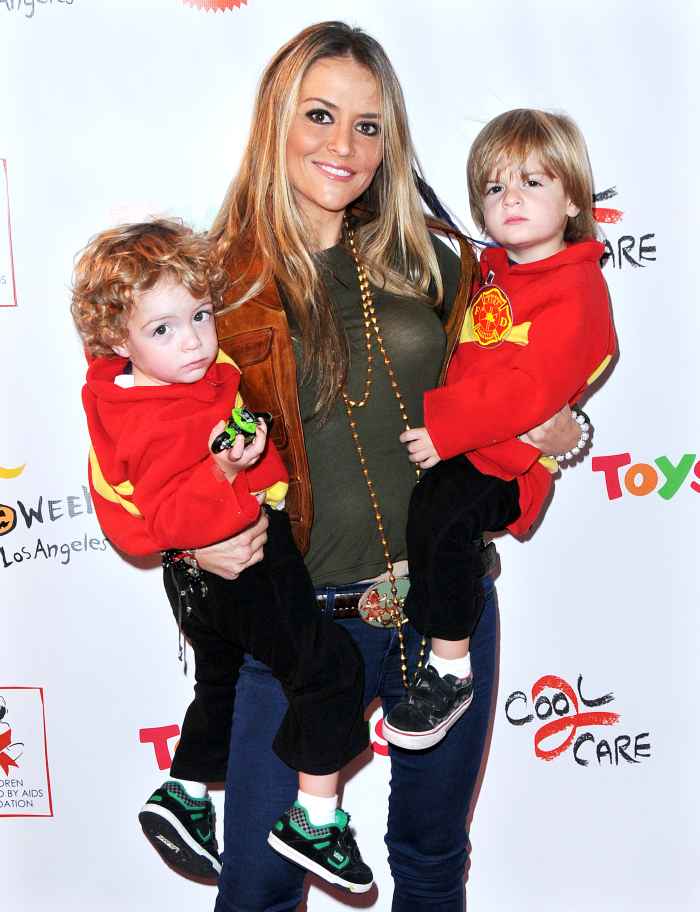 Brooke Mueller Sons Are Staying With Their Grandparents As She Seeks Help