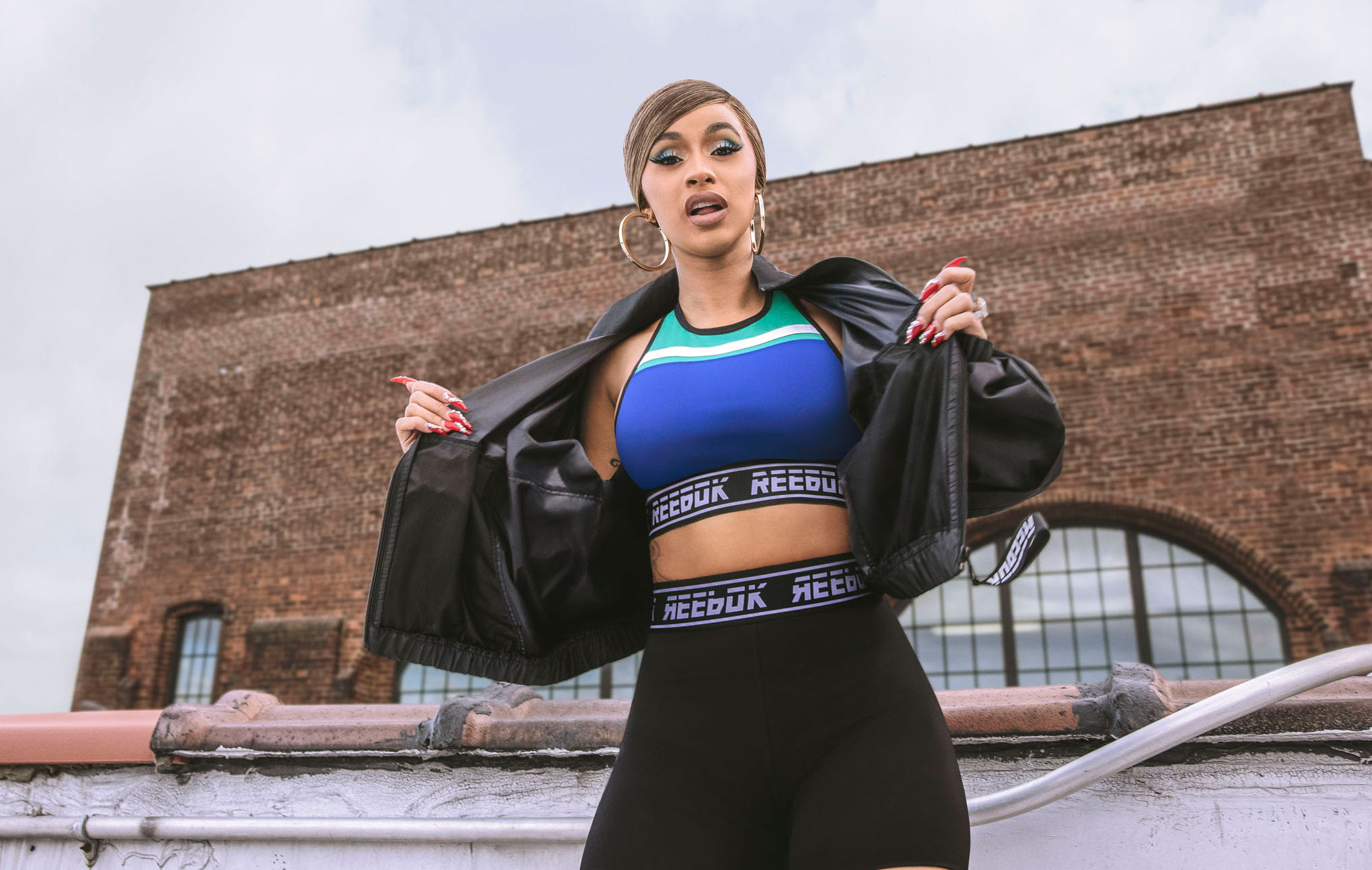 lejer smidig Møntvask Cardi B Reebok Meet You There Collection Campaign 2019: Video