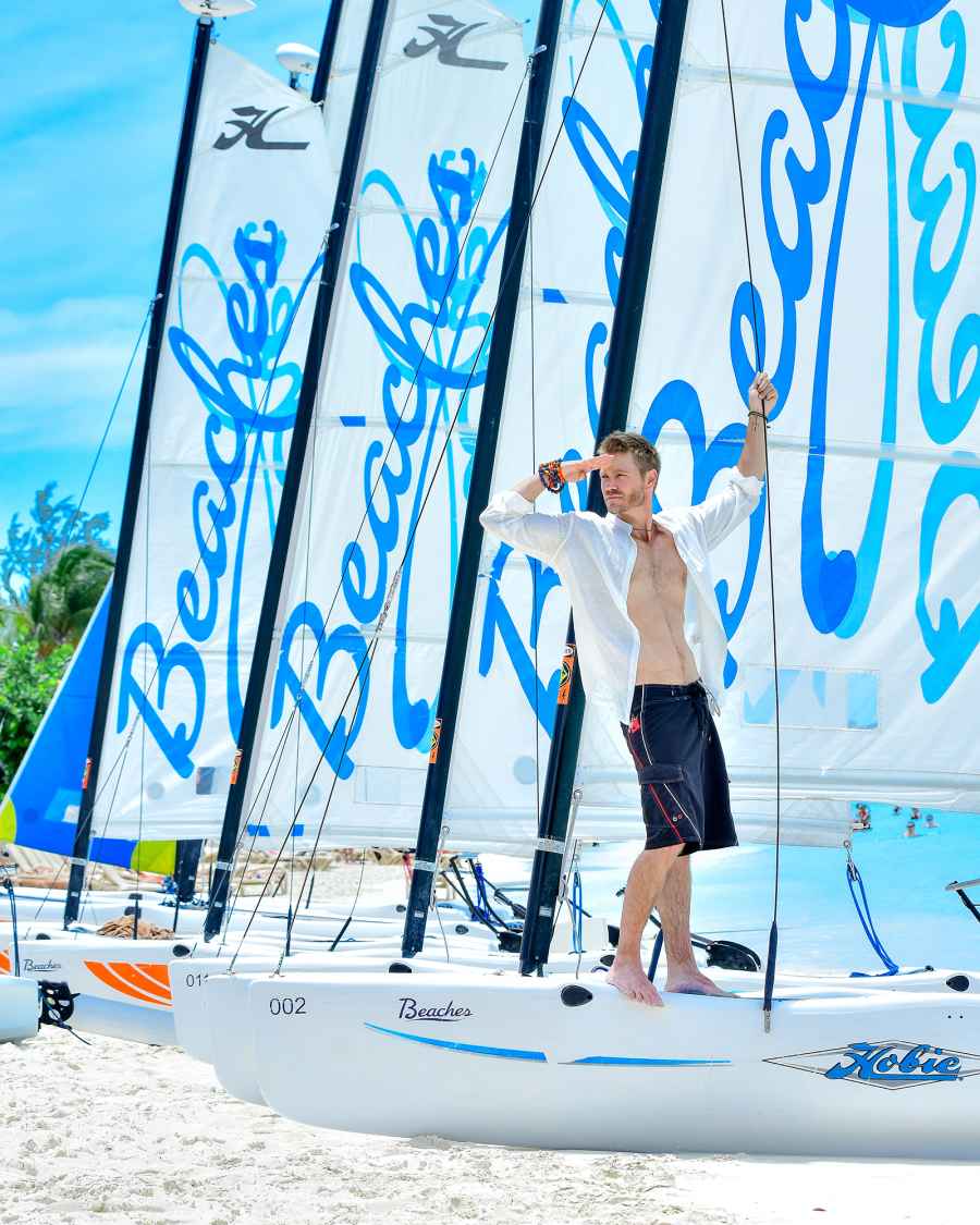 Chad-Michael-Murray-Goes-Shirtless-in-Turks-and-Caicos-With-Sarah-Roemer