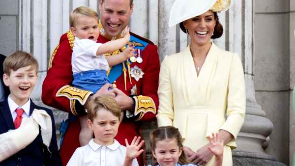 Every-Time-Prince-George-And-Princess-Charlotte-Embarrassed-Their-Parents