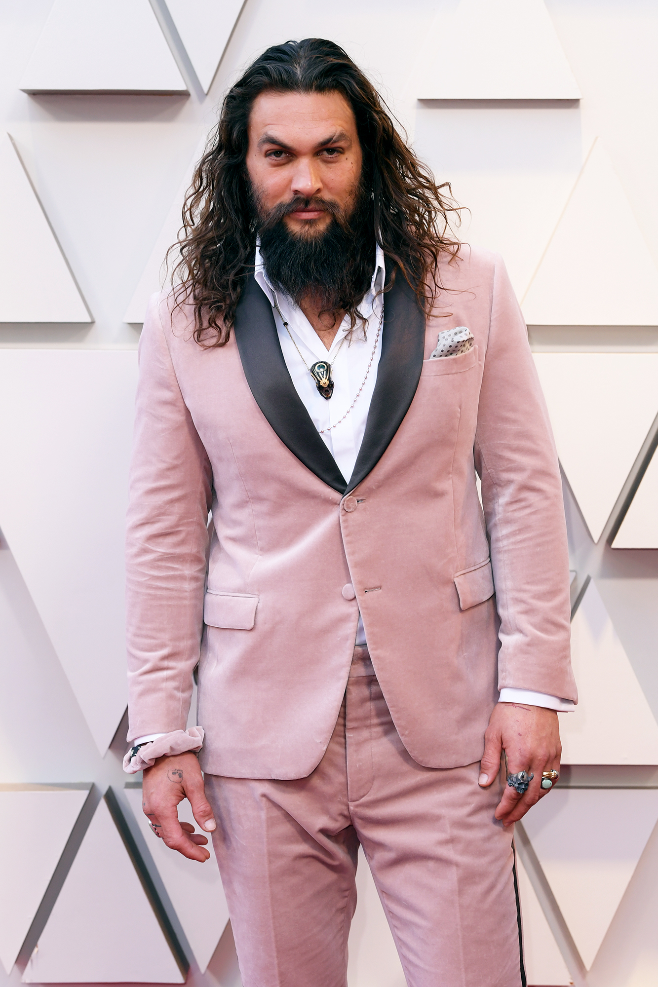 Jason Momoa Gets Stuck on Elevator and Chronicles the Saga on Instagram