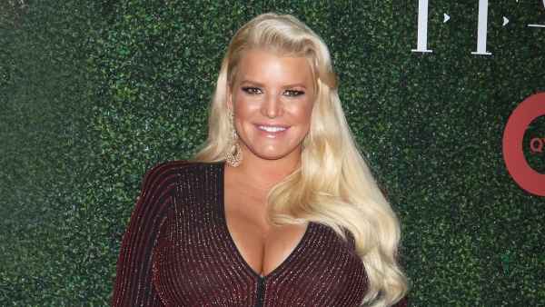 Jessica Simpson Selfie Turning Off Insta Comments Mom Shaming