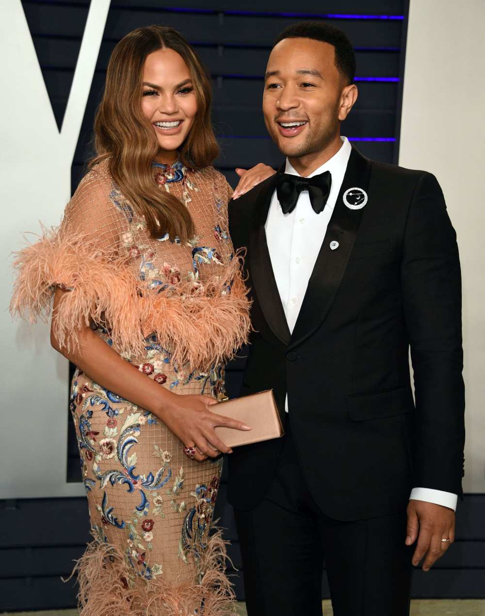 John Legend Proves He’s An ‘Instagram Husband’ After Chrissy Hilariously Calls Him Out-main