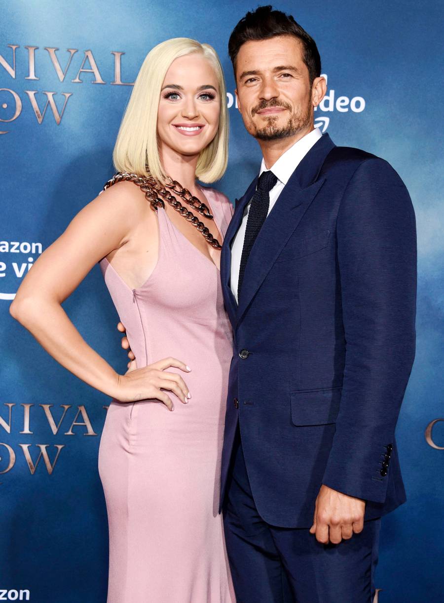 Katy Perry Kisses Orlando Bloom Red Carpet