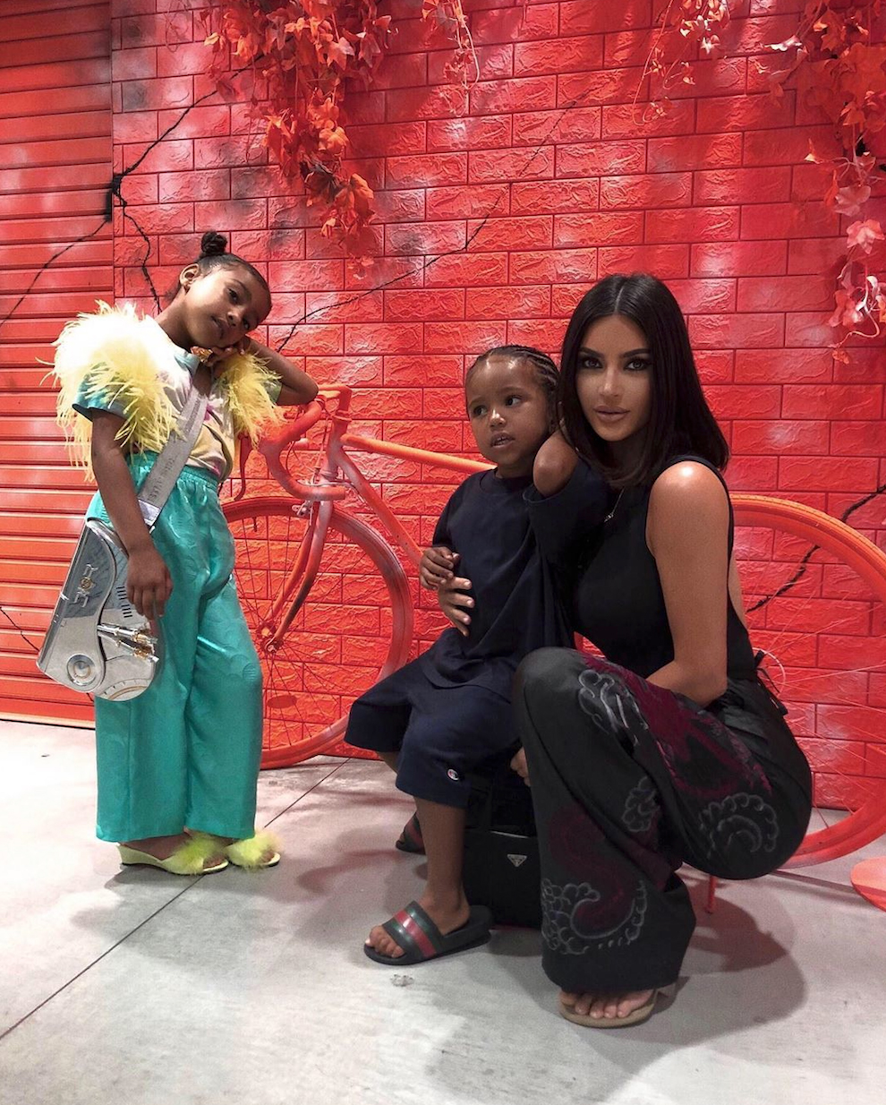Kim-Kardashian-and-kids-summer-vacation