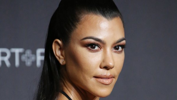 Kourtney Kardashian Praised for Not Editing Out Stretch Marks