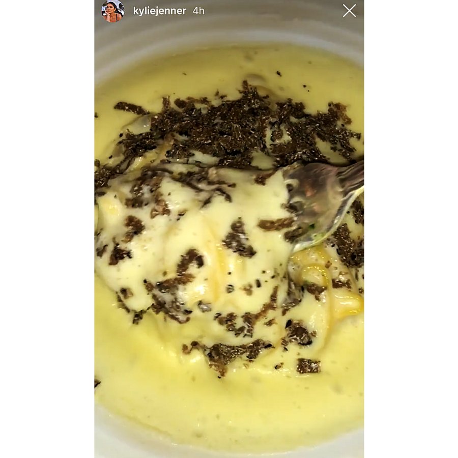 Kylie Jenner Italian Eats Lotsa Pasta
