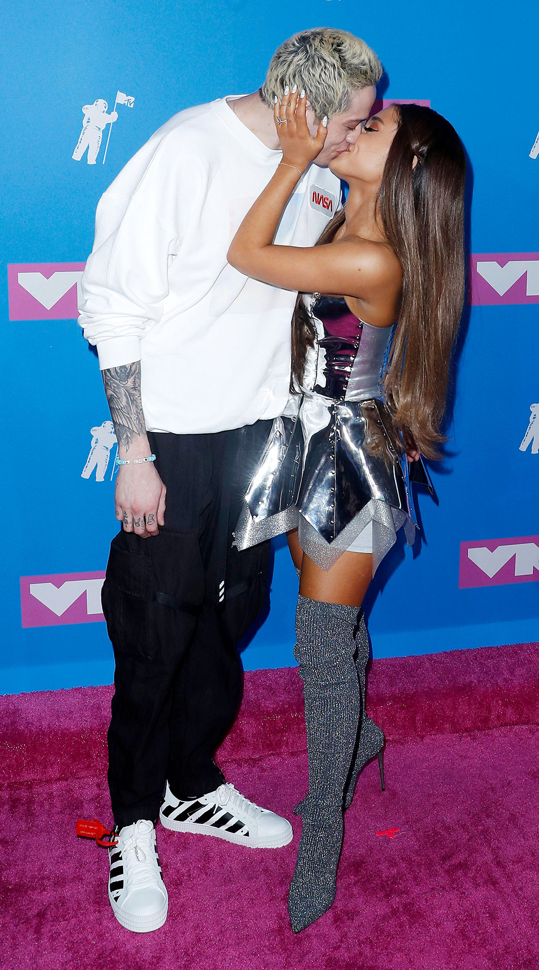 Pete Davidson and Ariana Grande MTV VMA Couples Who Made Red Carpet Debut