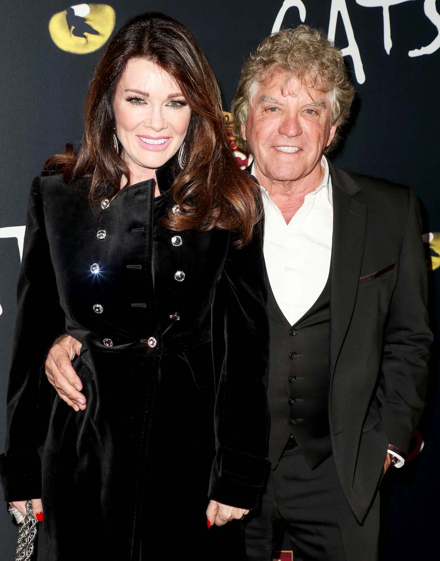 Lisa-Vanderpump-Celebrates-37th-Anniversary-to-Ken-Todd-With-Rare-Wedding-Throwback